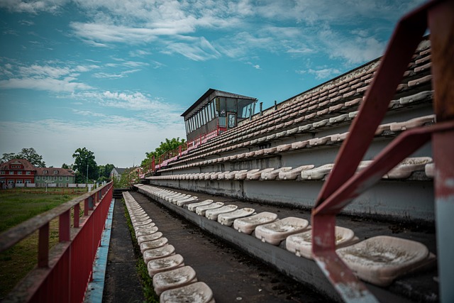 科尔：库明加明日出战成疑，梅尔顿将在客场之旅中迎来复出